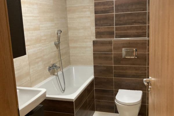 Prenájom bytu 2-izbový 55 m², Oty Bubeníčka, Praha Prenájom bytu 2-izbový 55 m², Oty Bubeníčka, Praha