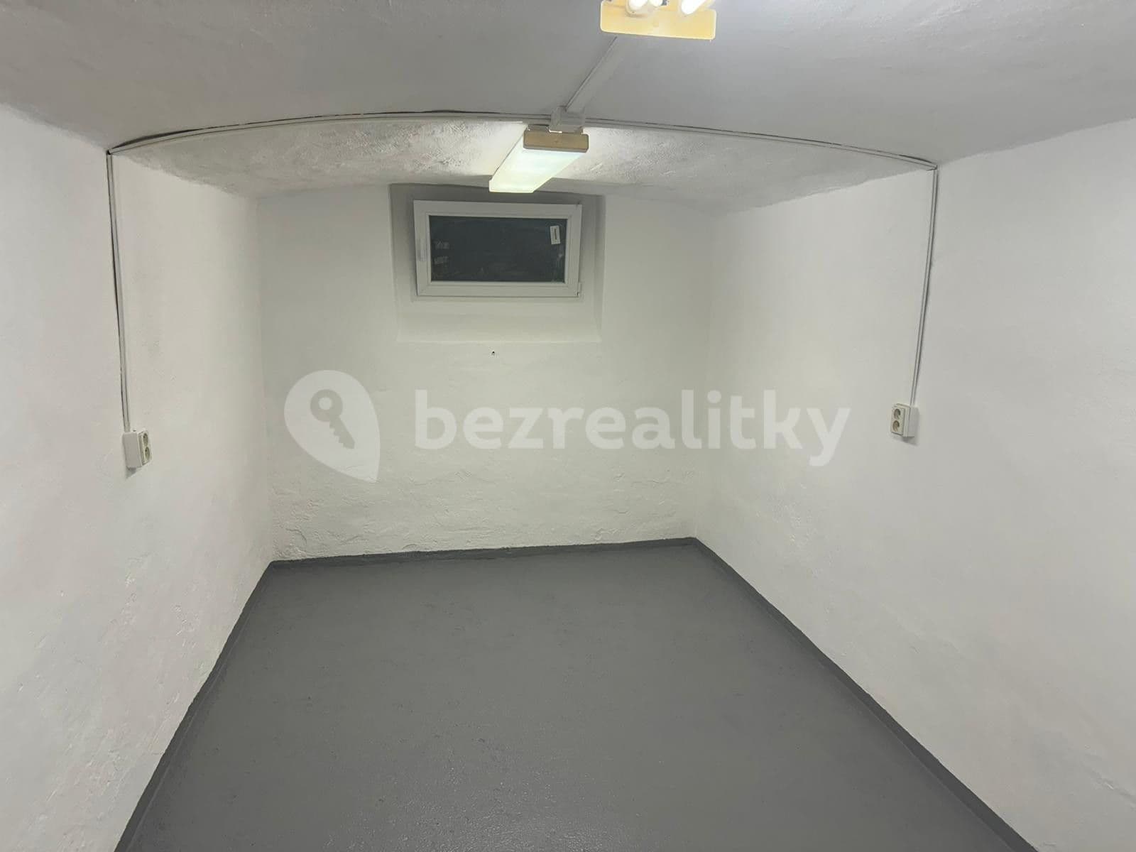 Prenájom nebytového priestoru 20 m², Drahobejlova, Praha, Praha