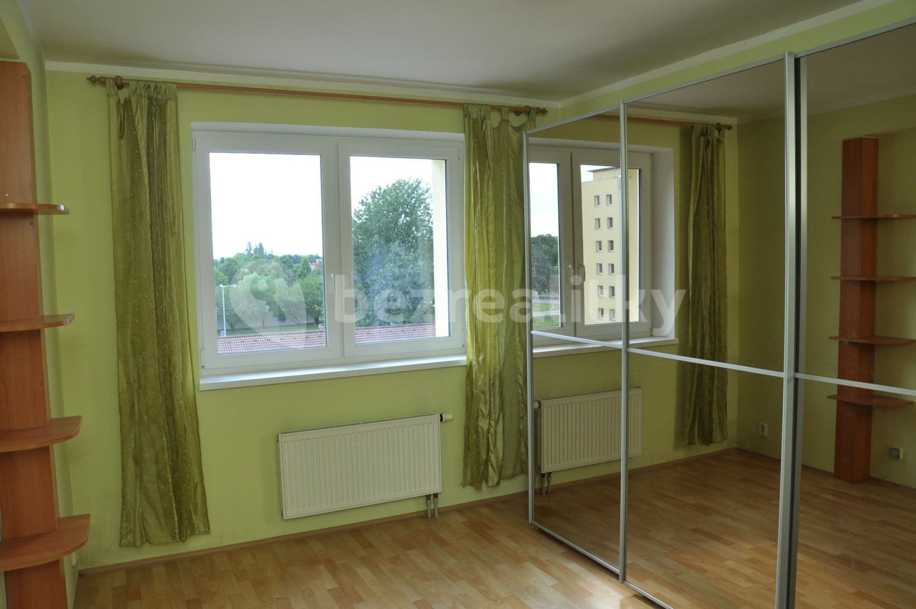 Prenájom bytu 3-izbový 80 m², Volmanova, Čelákovice, Středočeský kraj