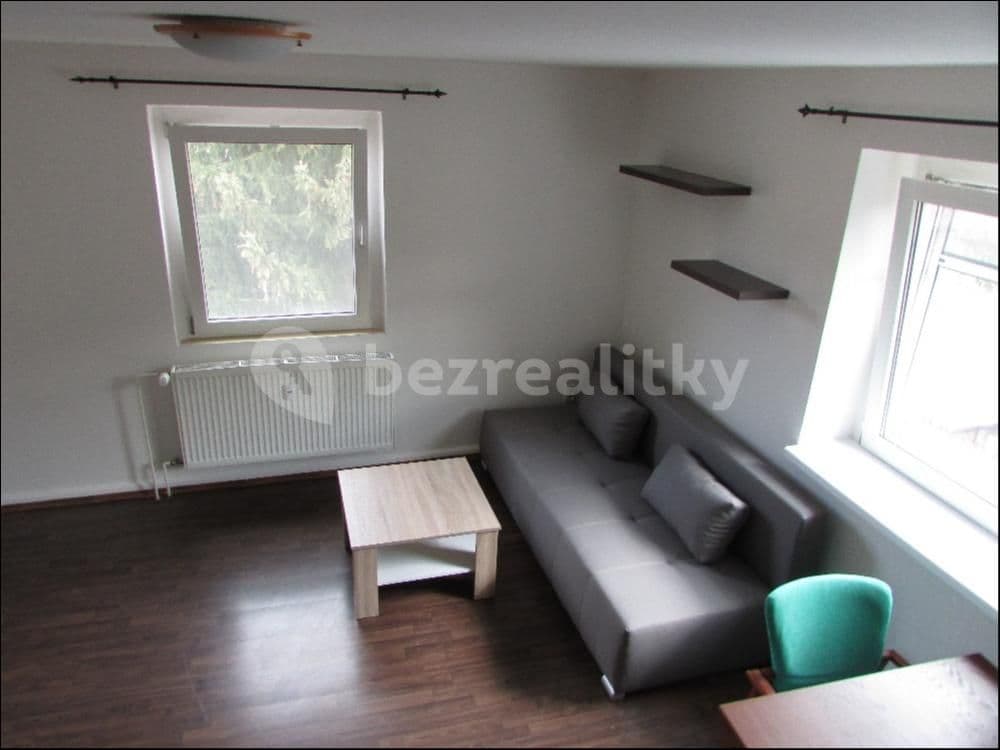 Prenájom bytu 3-izbový 70 m², Chocerady, Středočeský kraj