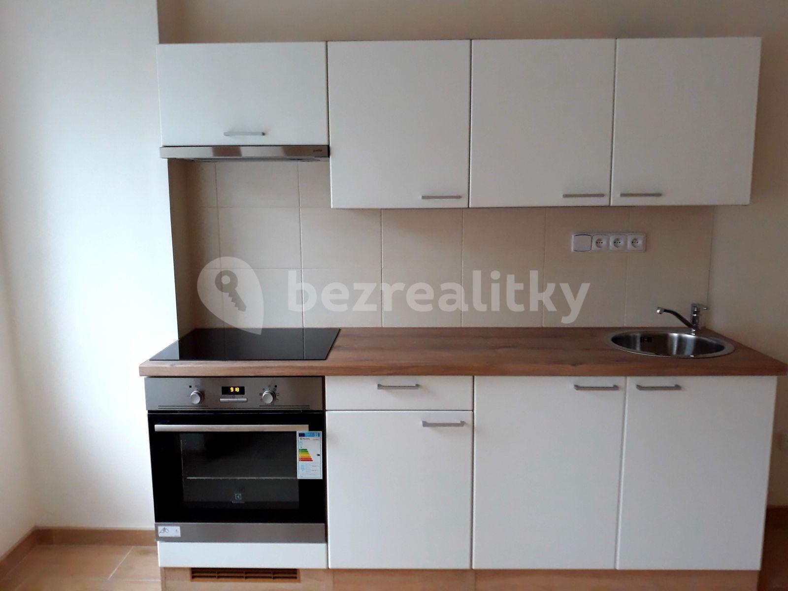 Prenájom bytu 2-izbový 58 m², Pražská, Unhošť, Středočeský kraj