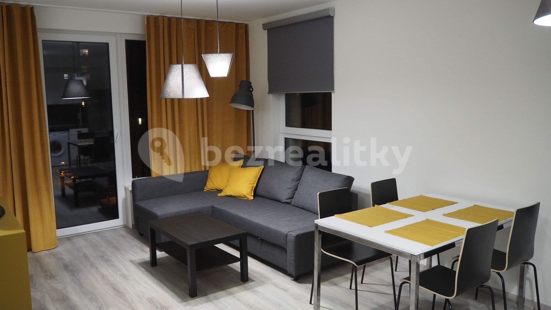 Prenájom bytu 1-izbový 43 m², Pri Hrubej lúke, Dúbravka, Bratislavský kraj