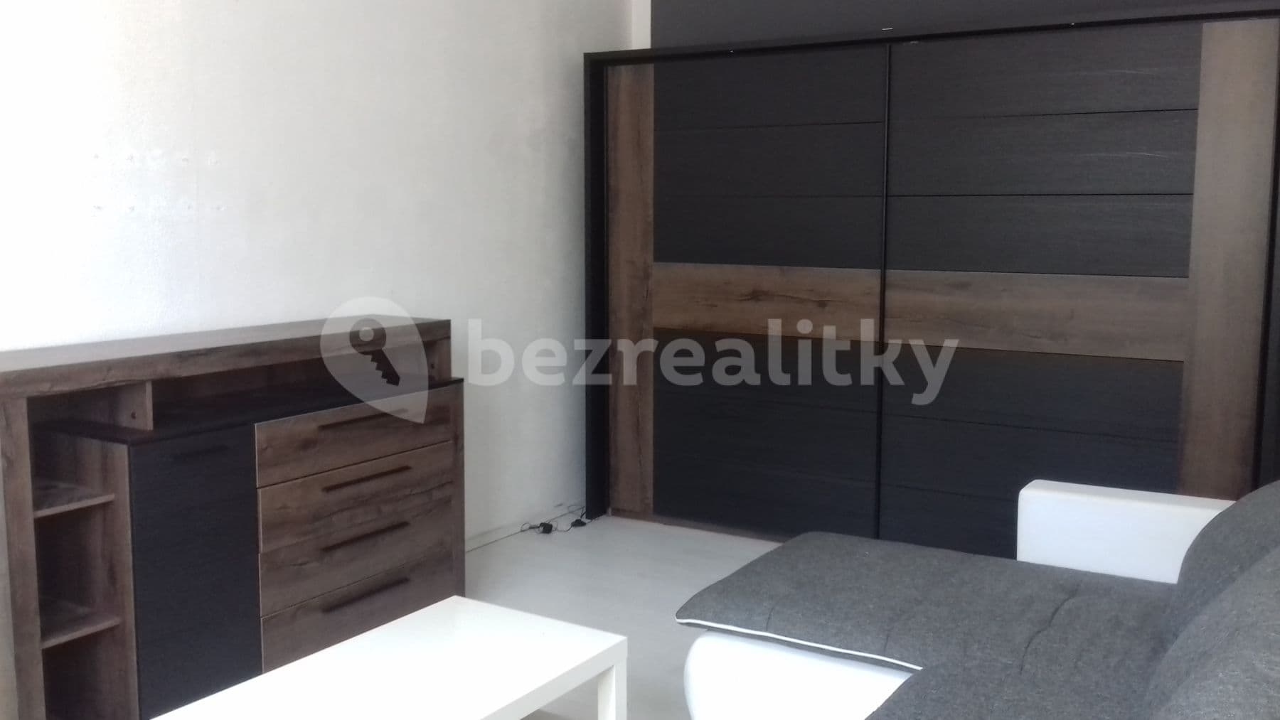 Prenájom bytu 1-izbový 36 m², Výškovická, Ostrava, Moravskoslezský kraj