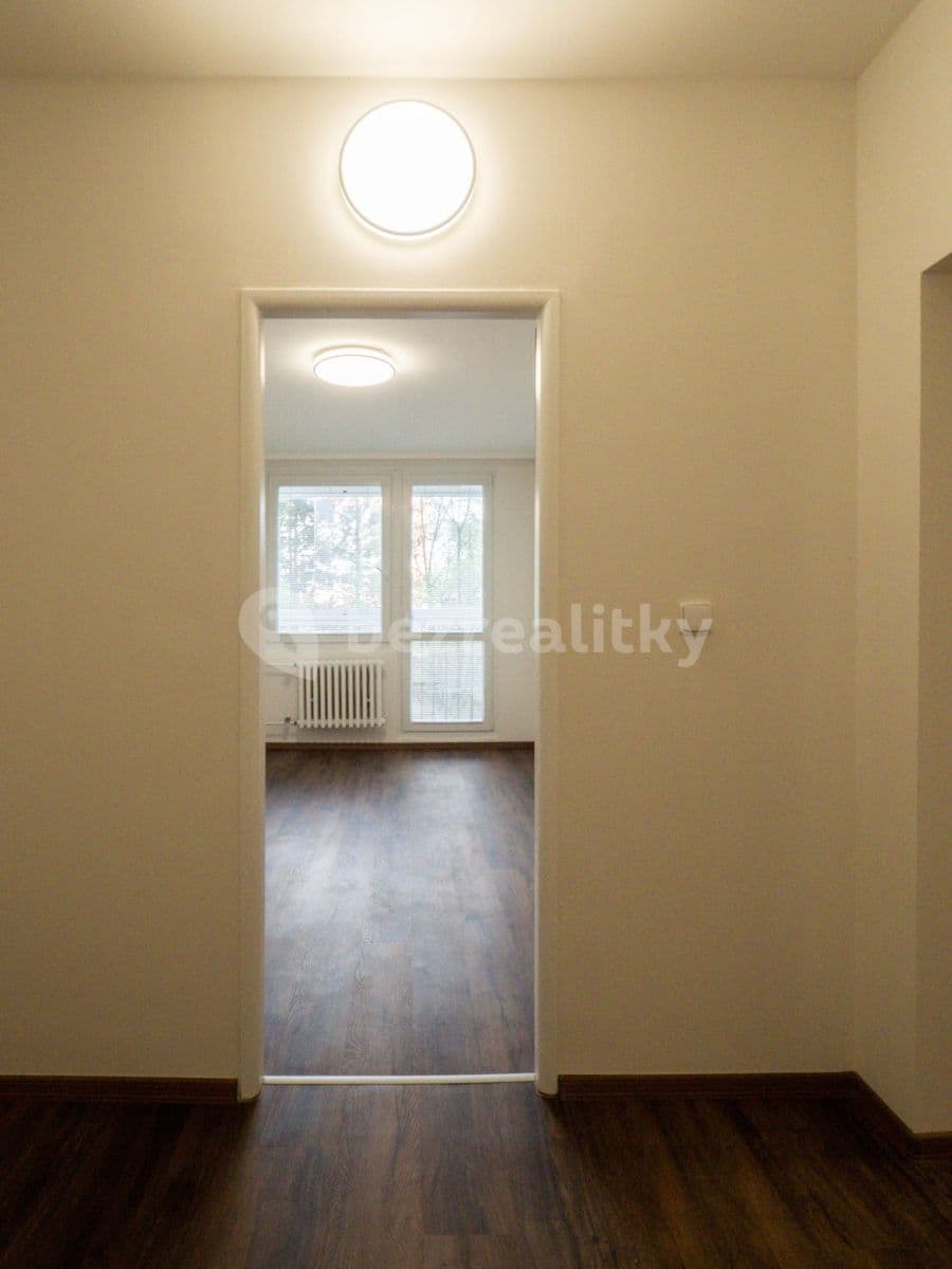 Prenájom bytu 3-izbový 64 m², Plickova, Praha, Praha
