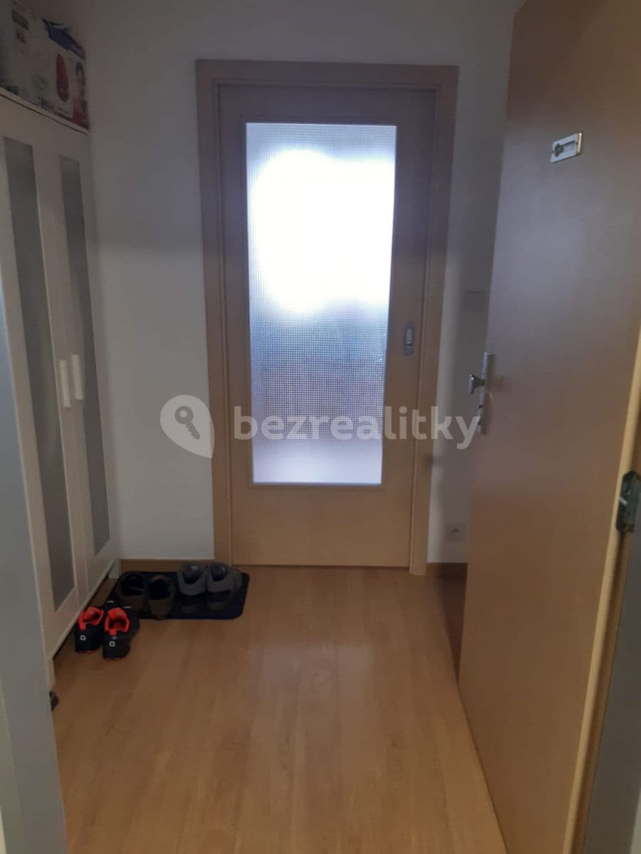 Prenájom bytu 1-izbový 43 m², Nezvalova, Olomouc, Olomoucký kraj