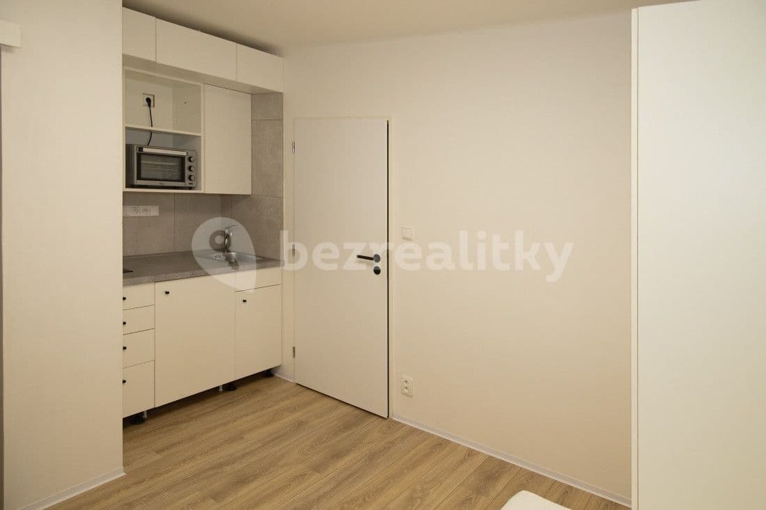 Prenájom bytu 1-izbový 18 m², Žilkova, Brno, Jihomoravský kraj