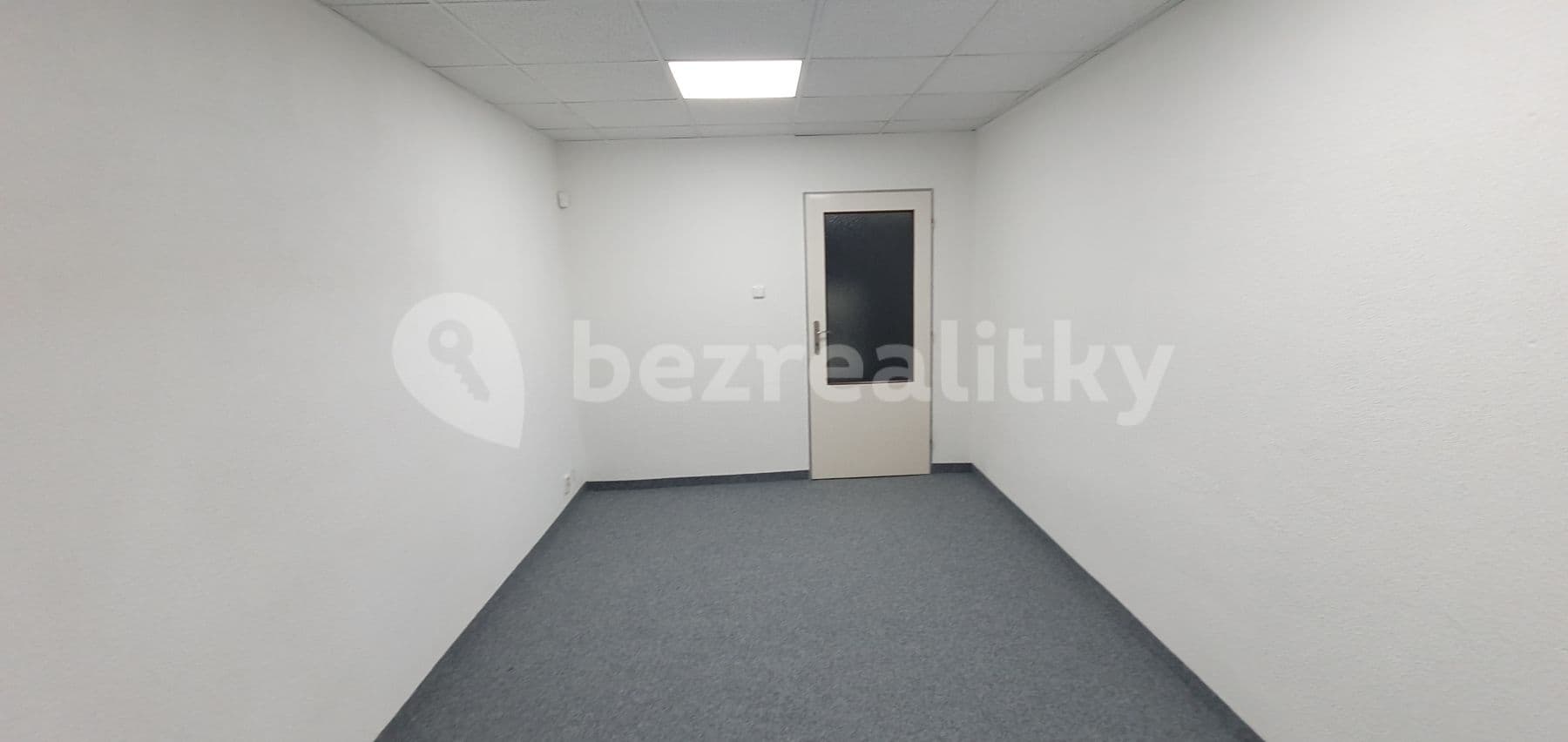 Prenájom kancelárie 51 m², Zdařilá, Praha, Praha