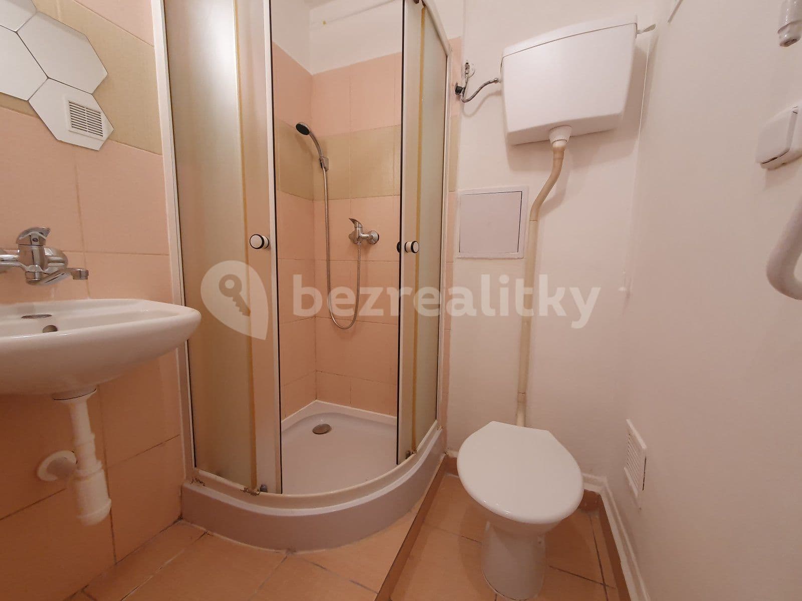 Prenájom bytu 1-izbový 28 m², Opletalova, Havířov, Moravskoslezský kraj