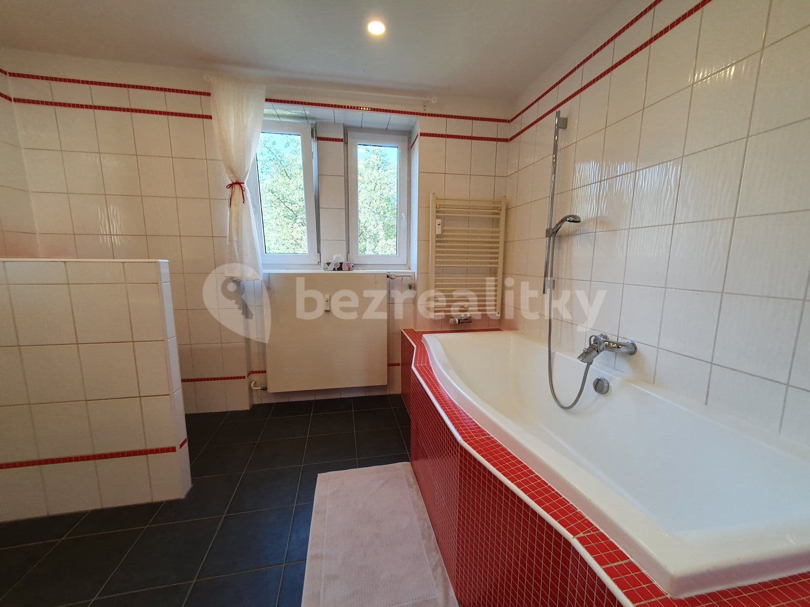 Prenájom bytu 3-izbový 69 m², Na Nábřeží, Havířov, Moravskoslezský kraj