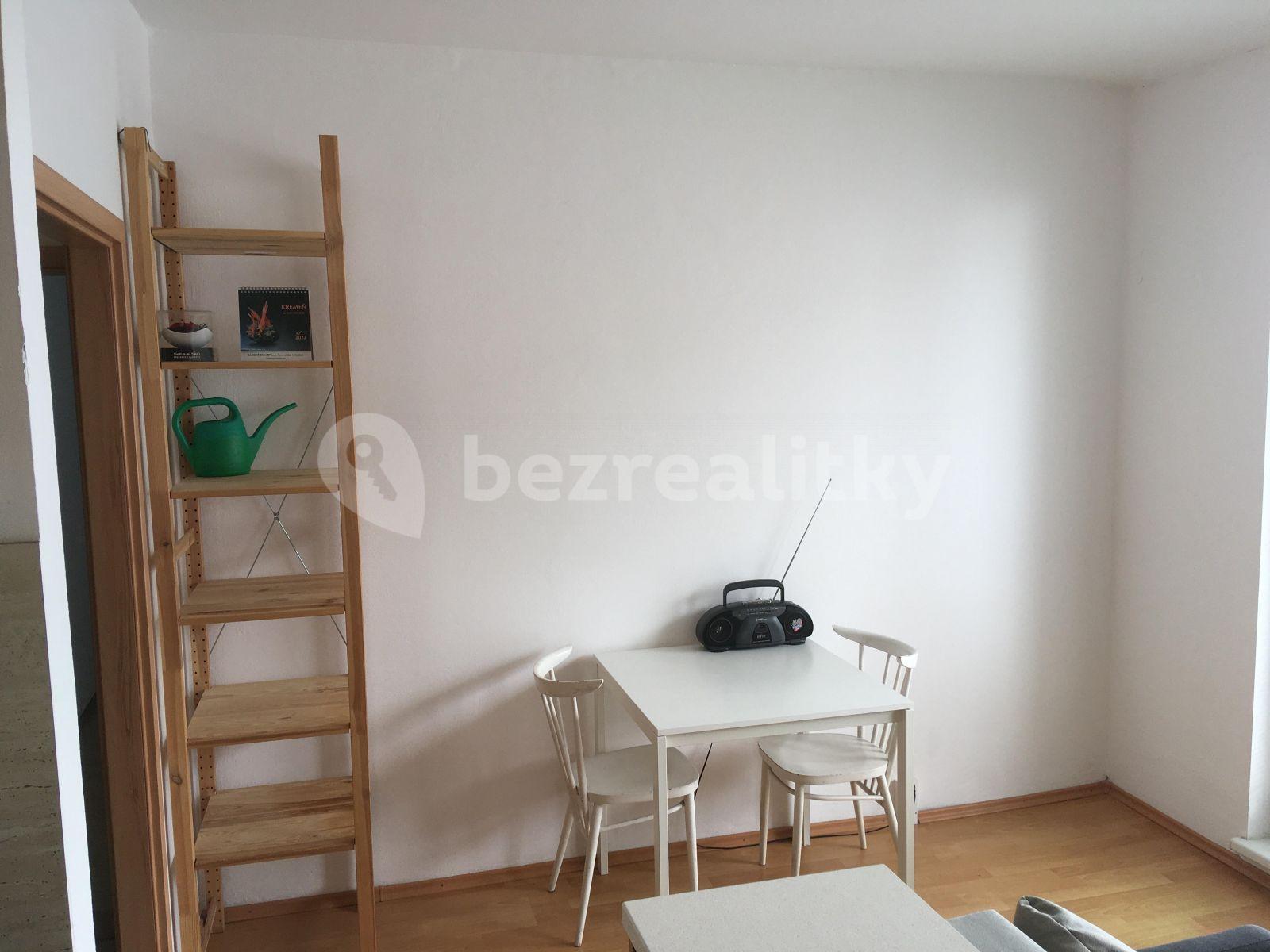 Prenájom bytu 2-izbový 51 m², Petržalka, Bratislavský kraj
