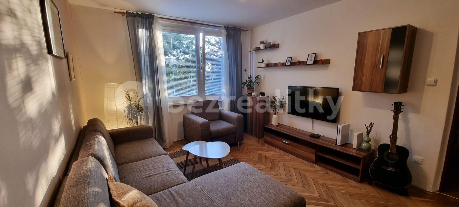 Prenájom bytu 2-izbový 56 m², Bělehradská, Pardubice, Pardubický kraj