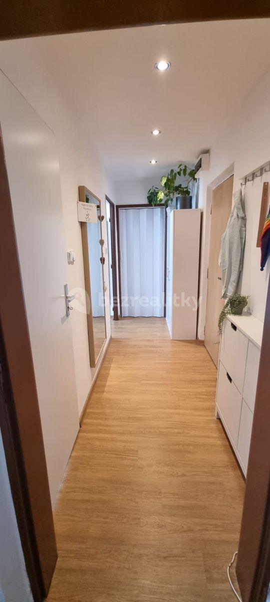 Prenájom bytu 2-izbový 56 m², Bělehradská, Pardubice, Pardubický kraj