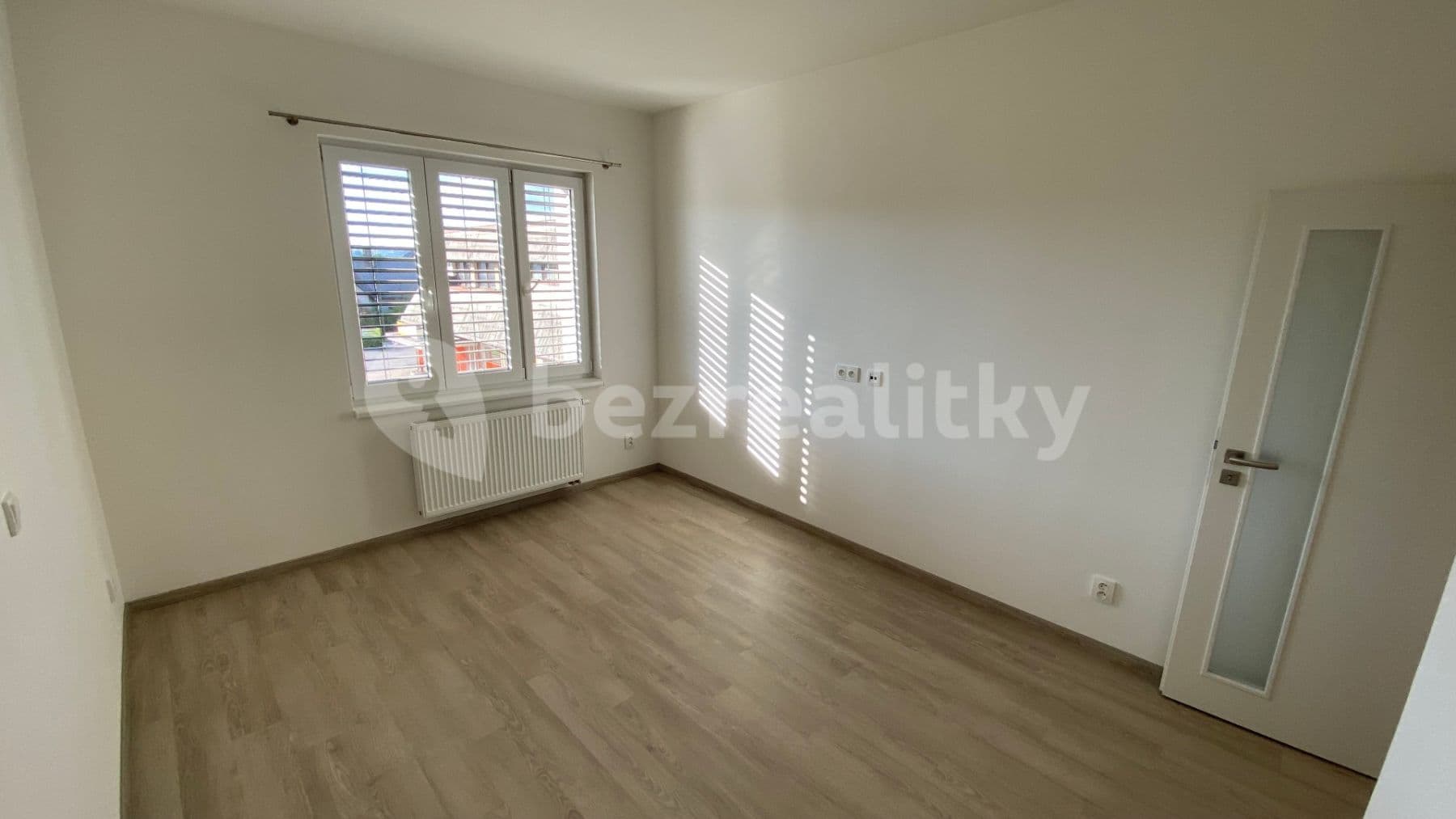 Prenájom bytu 2-izbový 52 m², Hronovská, Rtyně v Podkrkonoší, Královéhradecký kraj