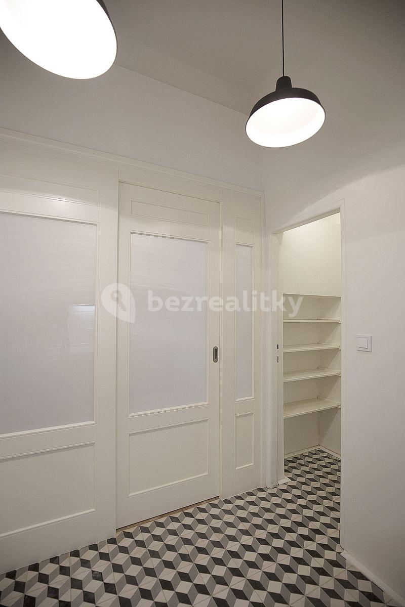 Prenájom bytu 3-izbový 91 m², Nad Královskou oborou, Praha, Praha