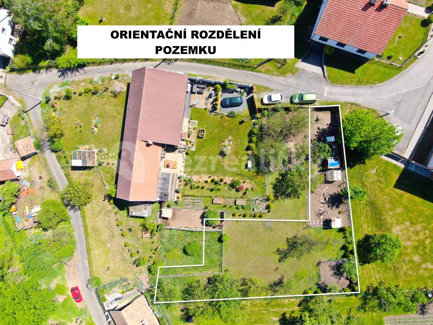 Predaj pozemku 744 m², Roštín, Zlínský kraj