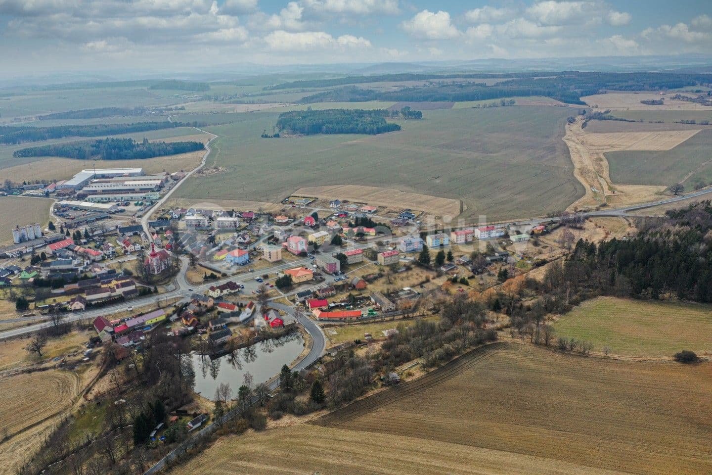 Predaj pozemku 7.493 m², Úněšov, Plzeňský kraj