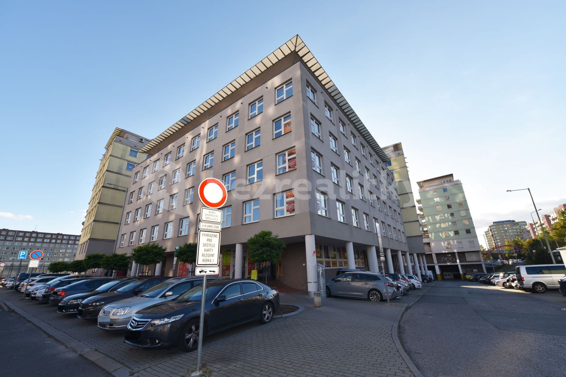 Prenájom bytu 4-izbový 86 m², Petržílkova, Praha, Praha