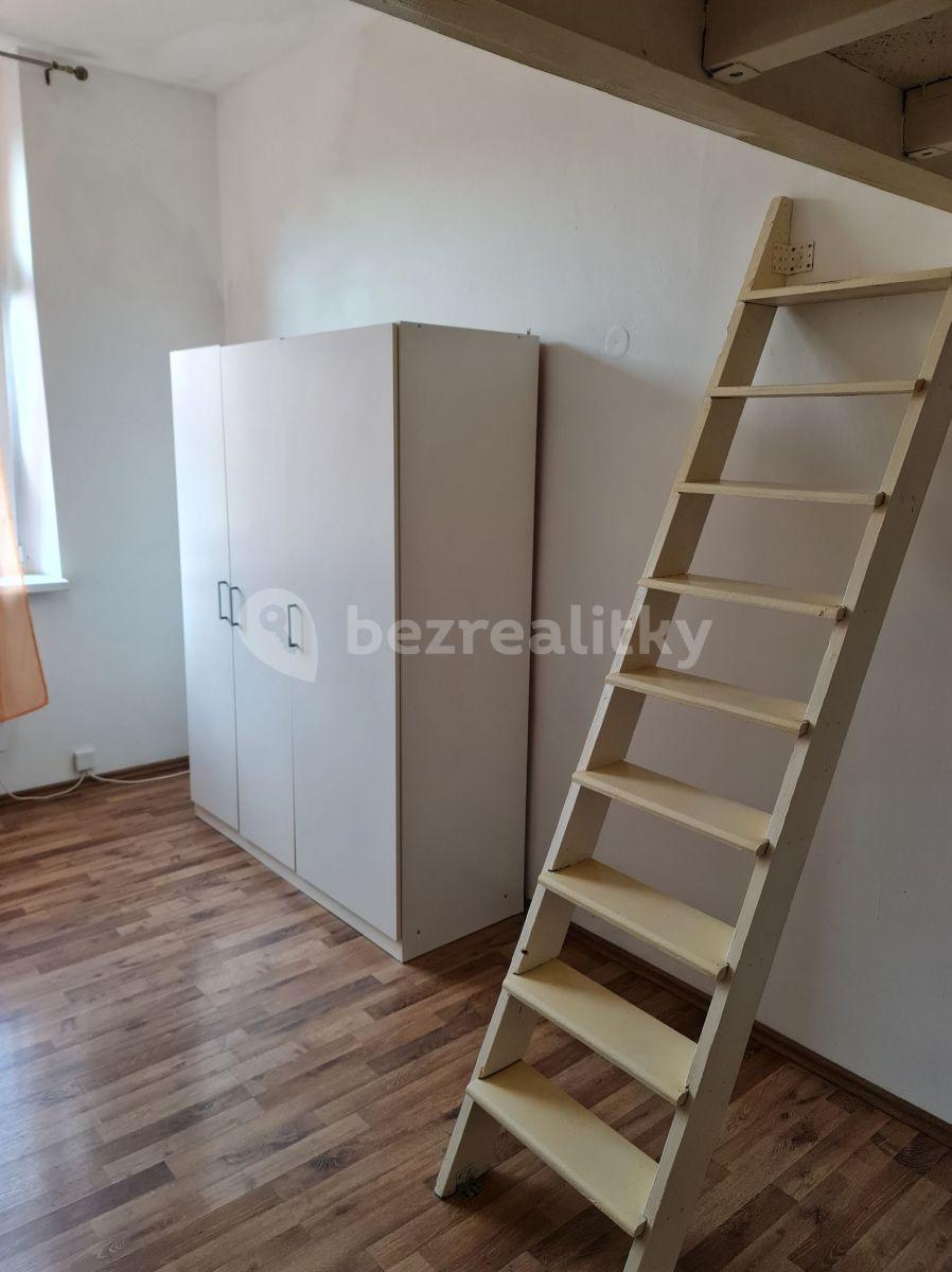 Prenájom bytu 2-izbový 30 m², Pod Kavalírkou, Praha, Praha
