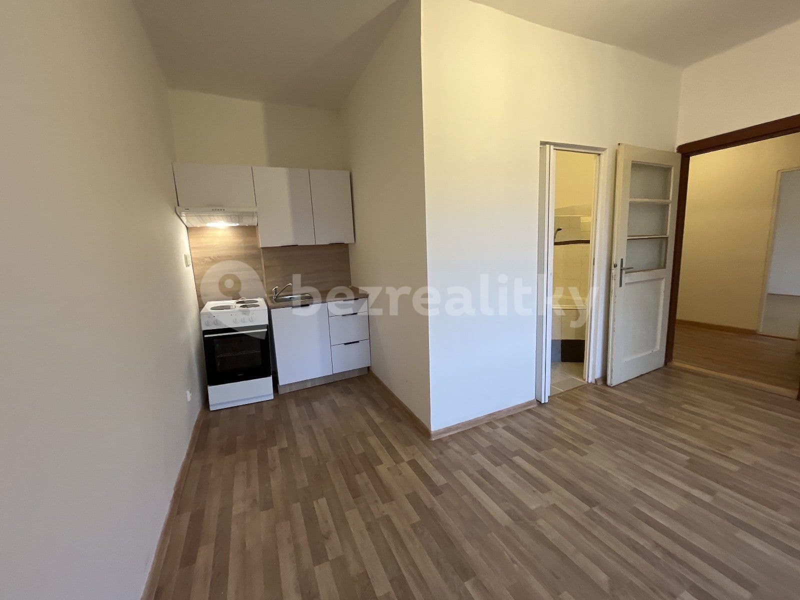 Prenájom bytu 1-izbový 46 m², Porubská, Petřvald, Moravskoslezský kraj