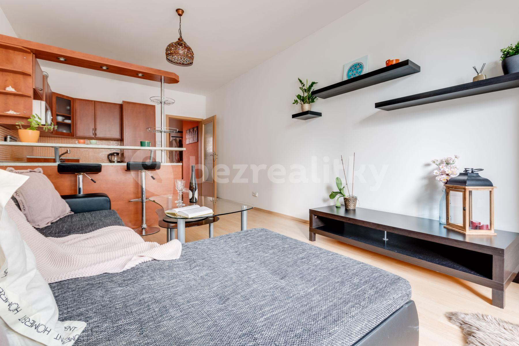 Prenájom bytu 2-izbový 48 m², Pod Haltýřem, Praha, Praha