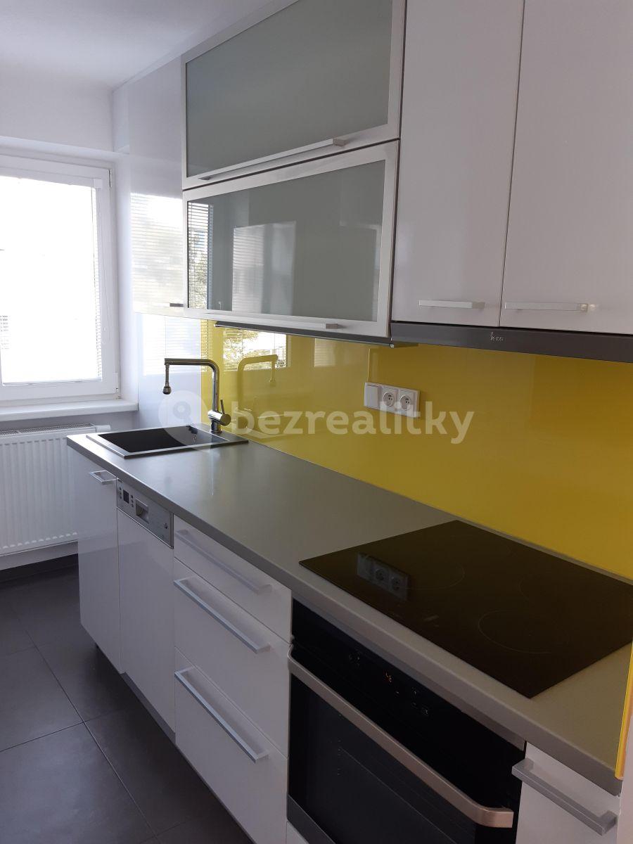 Prenájom bytu 3-izbový 74 m², Dvořákova, Poděbrady, Středočeský kraj