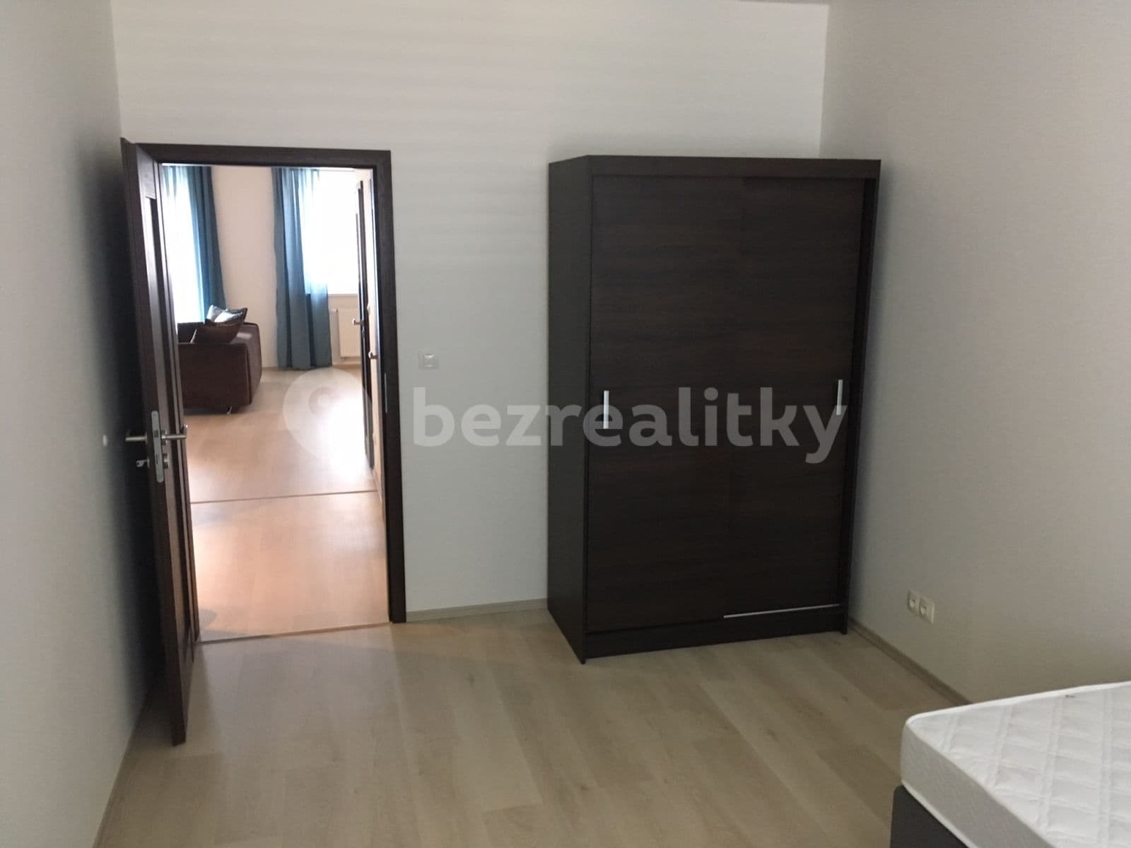 Prenájom bytu 3-izbový 84 m², Bosákova, Petržalka, Bratislavský kraj