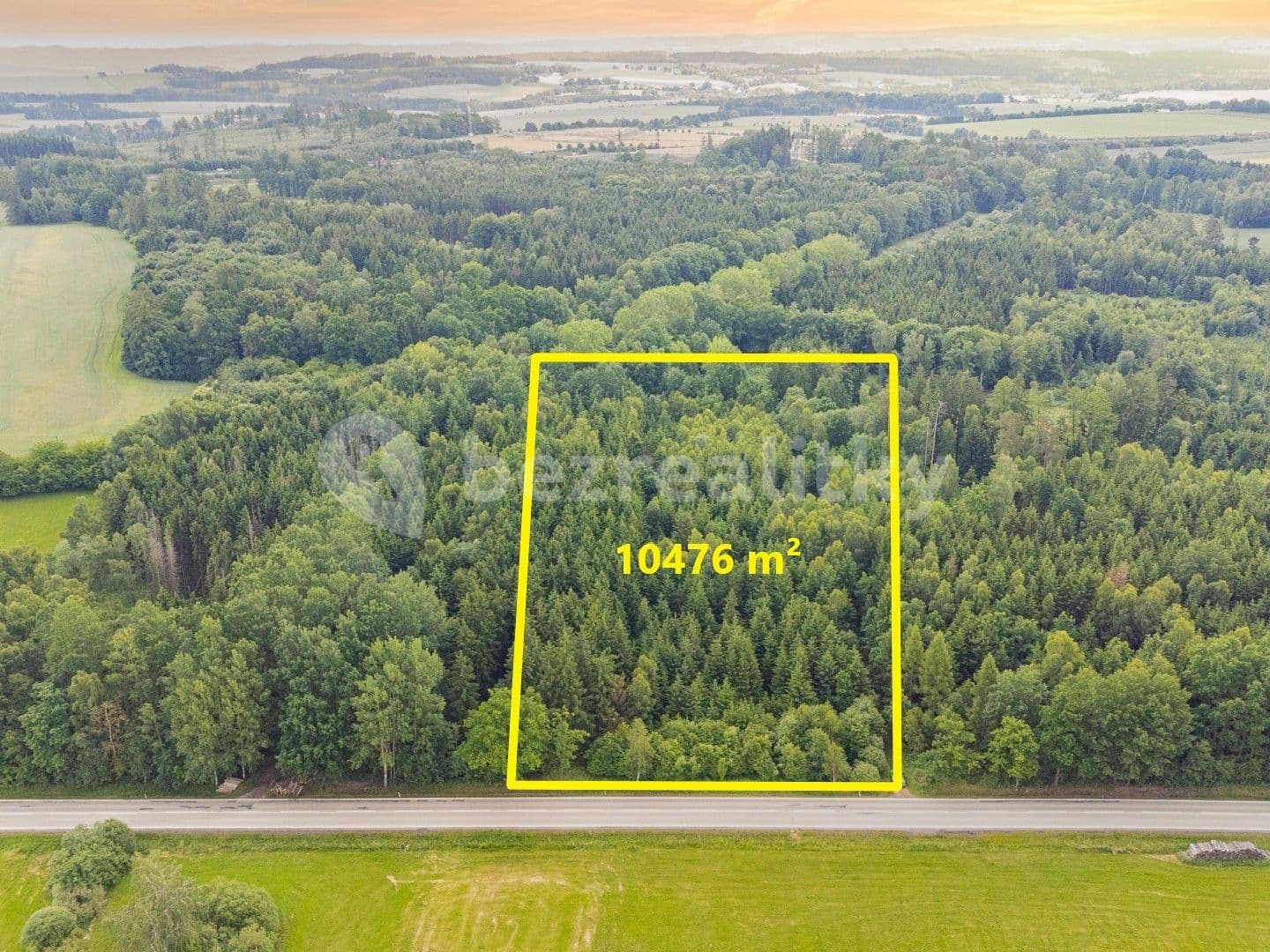 Predaj pozemku 10.473 m², Mezno, Středočeský kraj