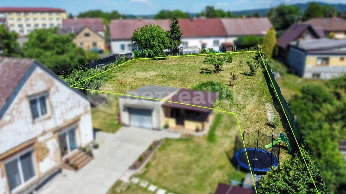 Predaj pozemku 1.002 m², Břasy, Plzeňský kraj