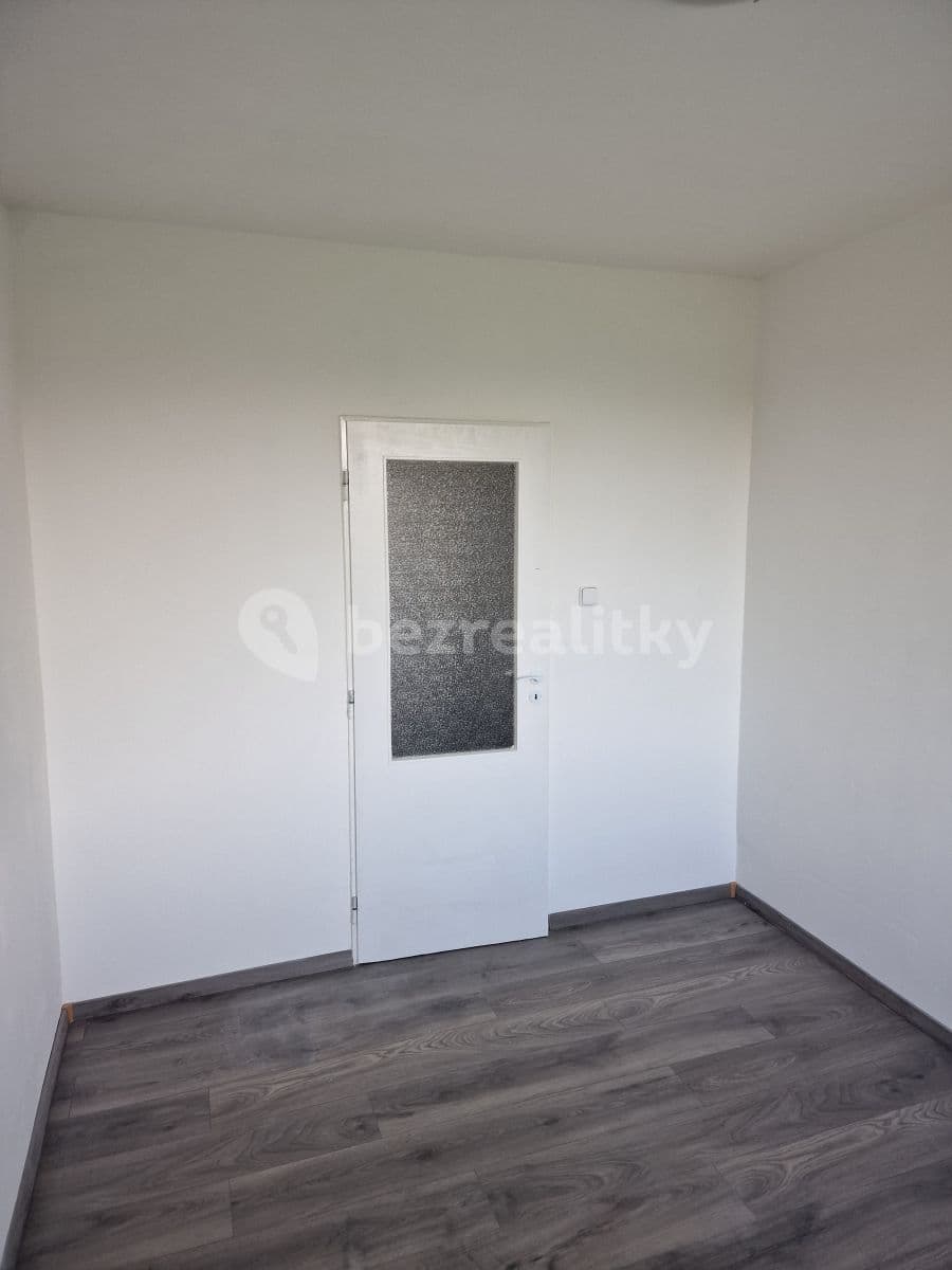 Prenájom bytu 2-izbový 47 m², Oleška, Středočeský kraj