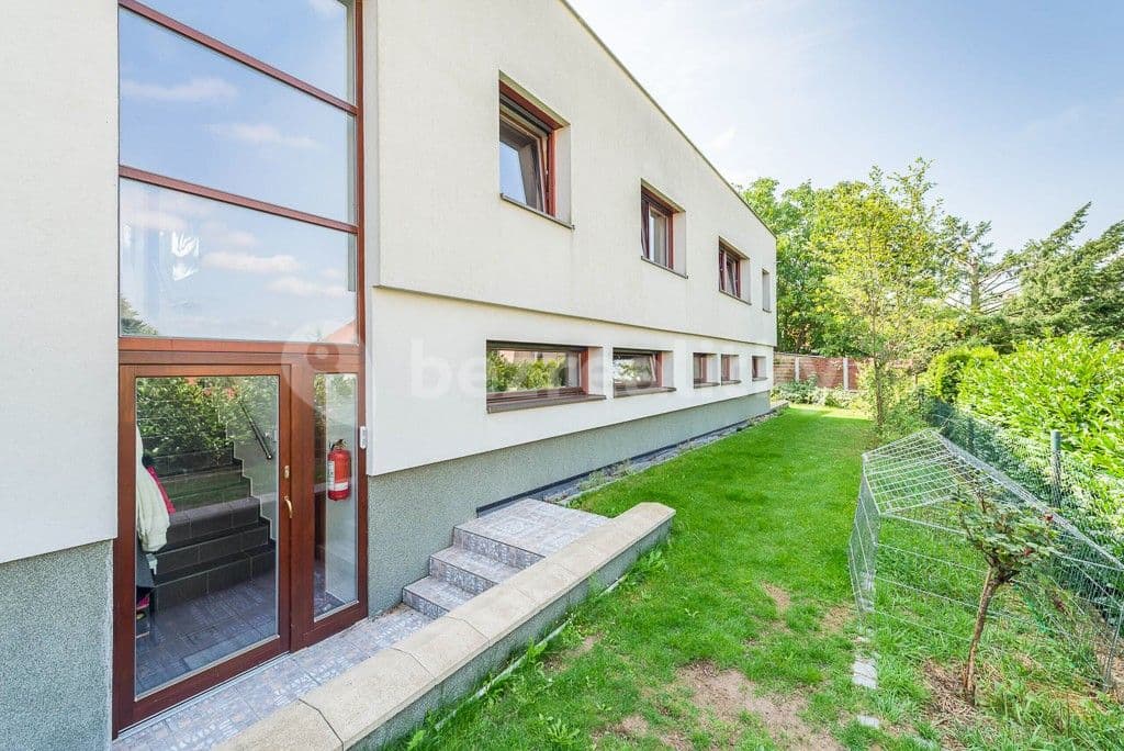 Predaj domu 316 m², pozemek 588 m², Průhonická, Jesenice, Středočeský kraj