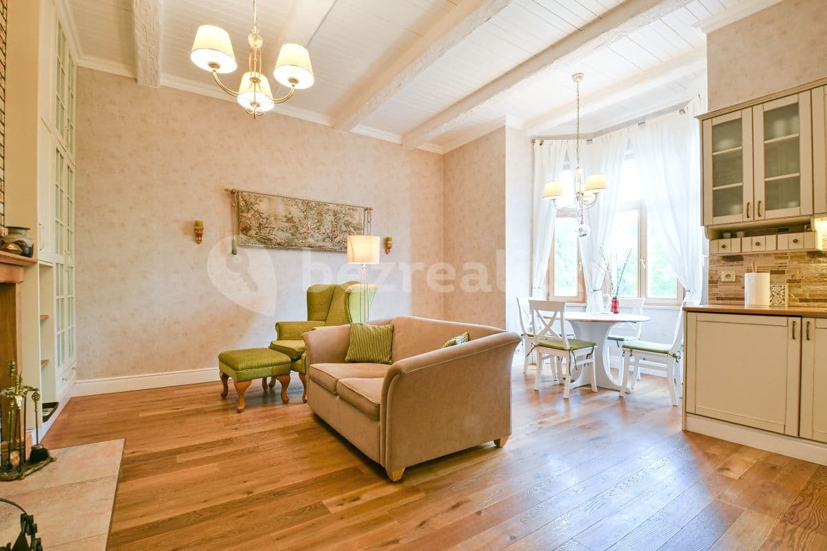 Predaj bytu 2-izbový 60 m², Hlavní třída, Mariánské Lázně, Karlovarský kraj