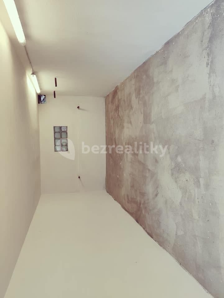 Predaj garáže 20 m², Pod Petřinami, Praha, Praha