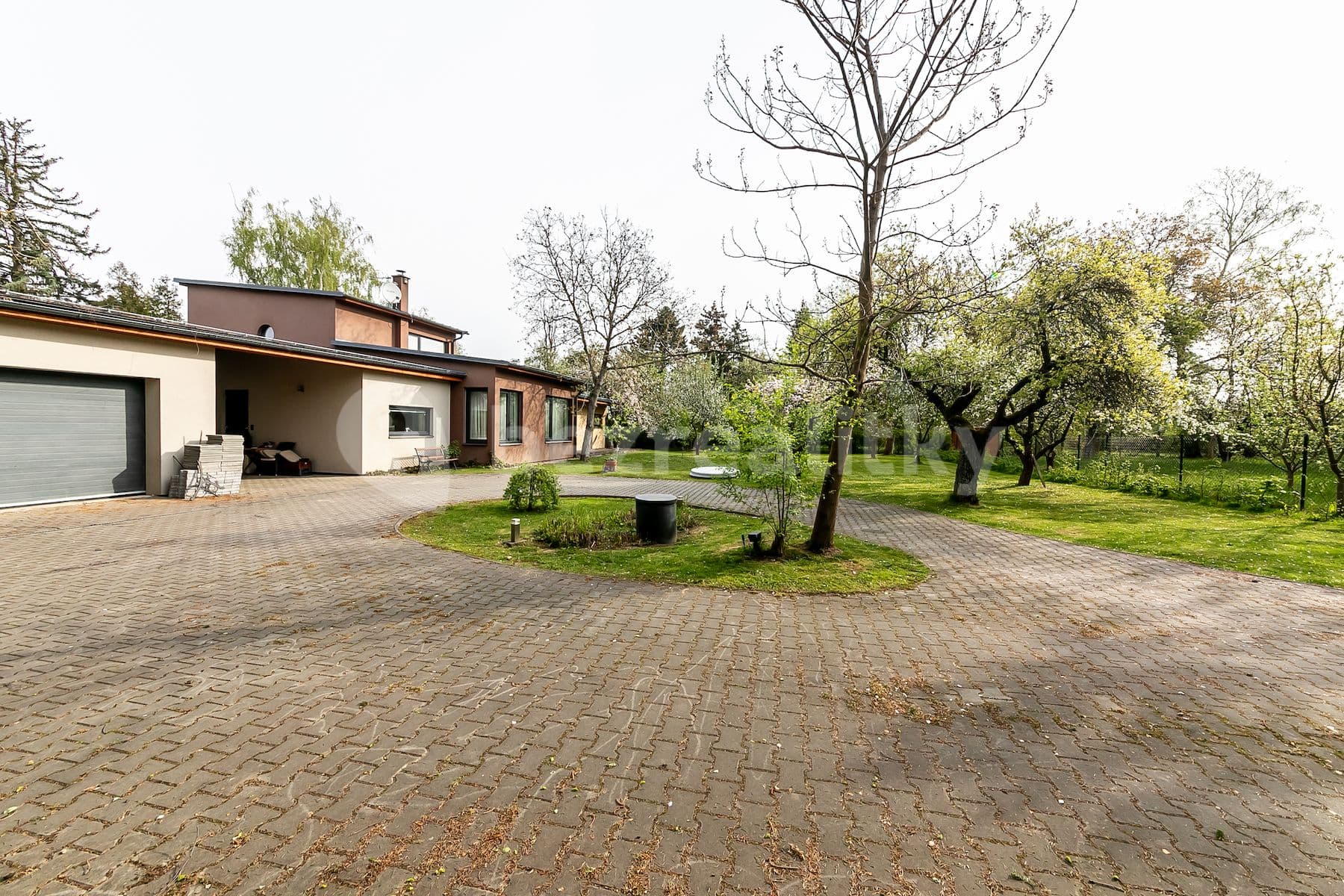 Predaj domu 312 m², pozemek 3.382 m², Českobrodská, Mukařov, Středočeský kraj