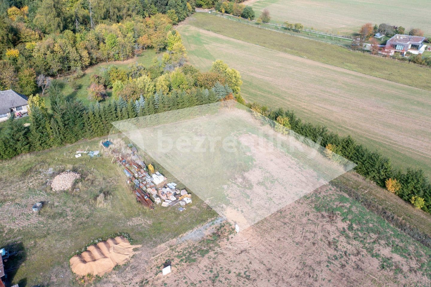 Predaj pozemku 2.027 m², Lazsko, Středočeský kraj
