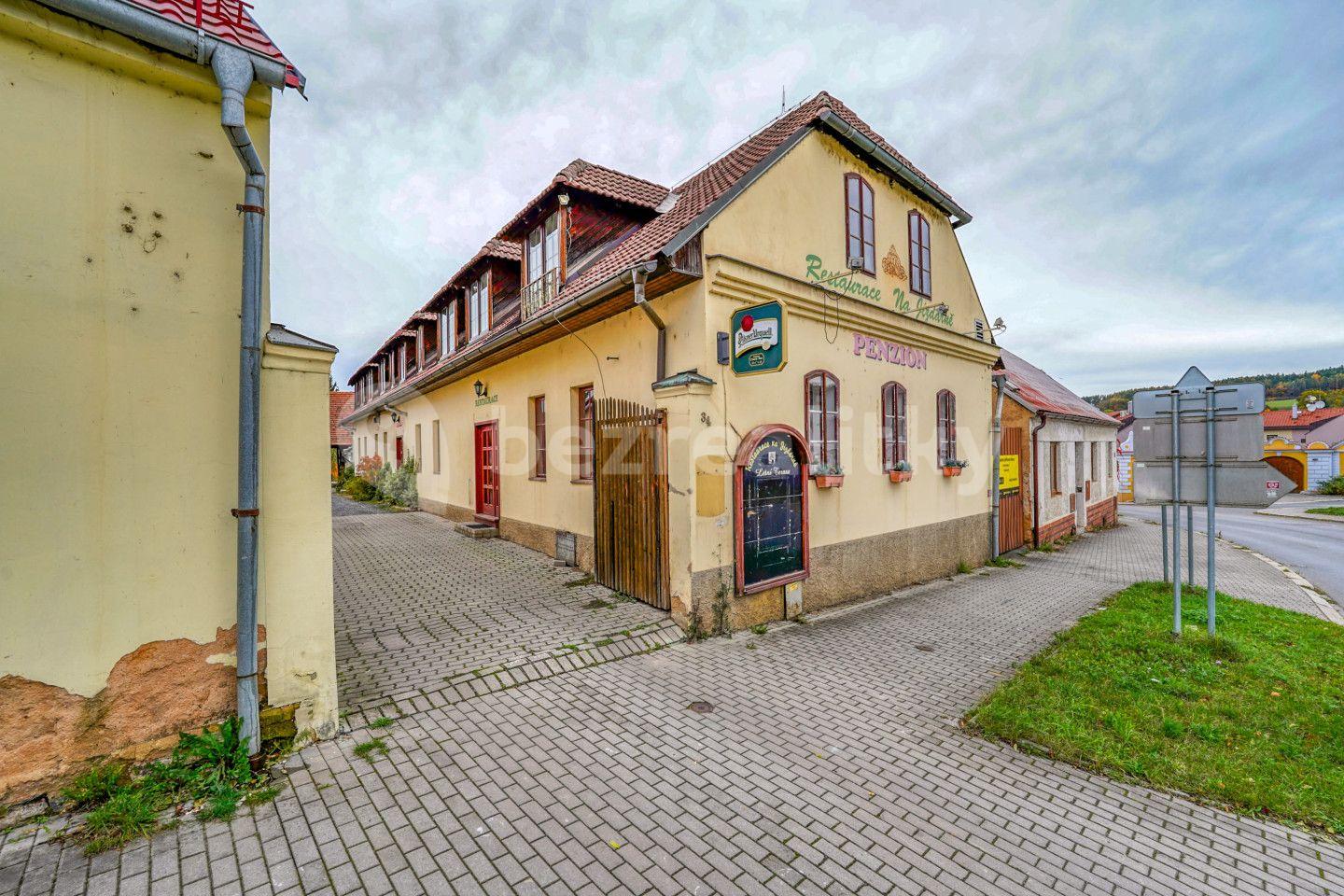 Predaj nebytového priestoru 1.696 m², Masarykovo náměstí, Starý Plzenec, Plzeňský kraj