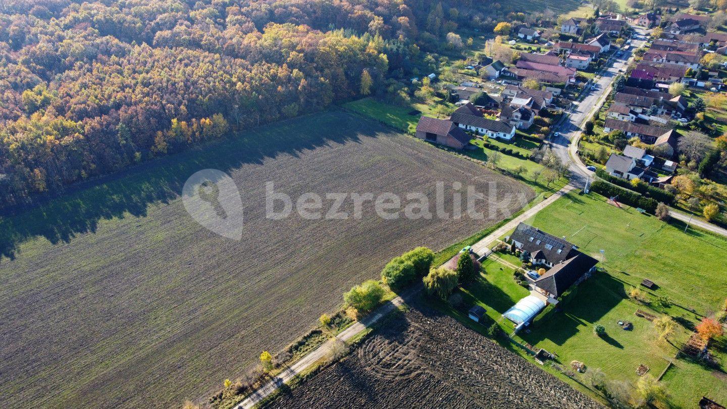 Predaj pozemku 4.571 m², Kratonohy, Královéhradecký kraj