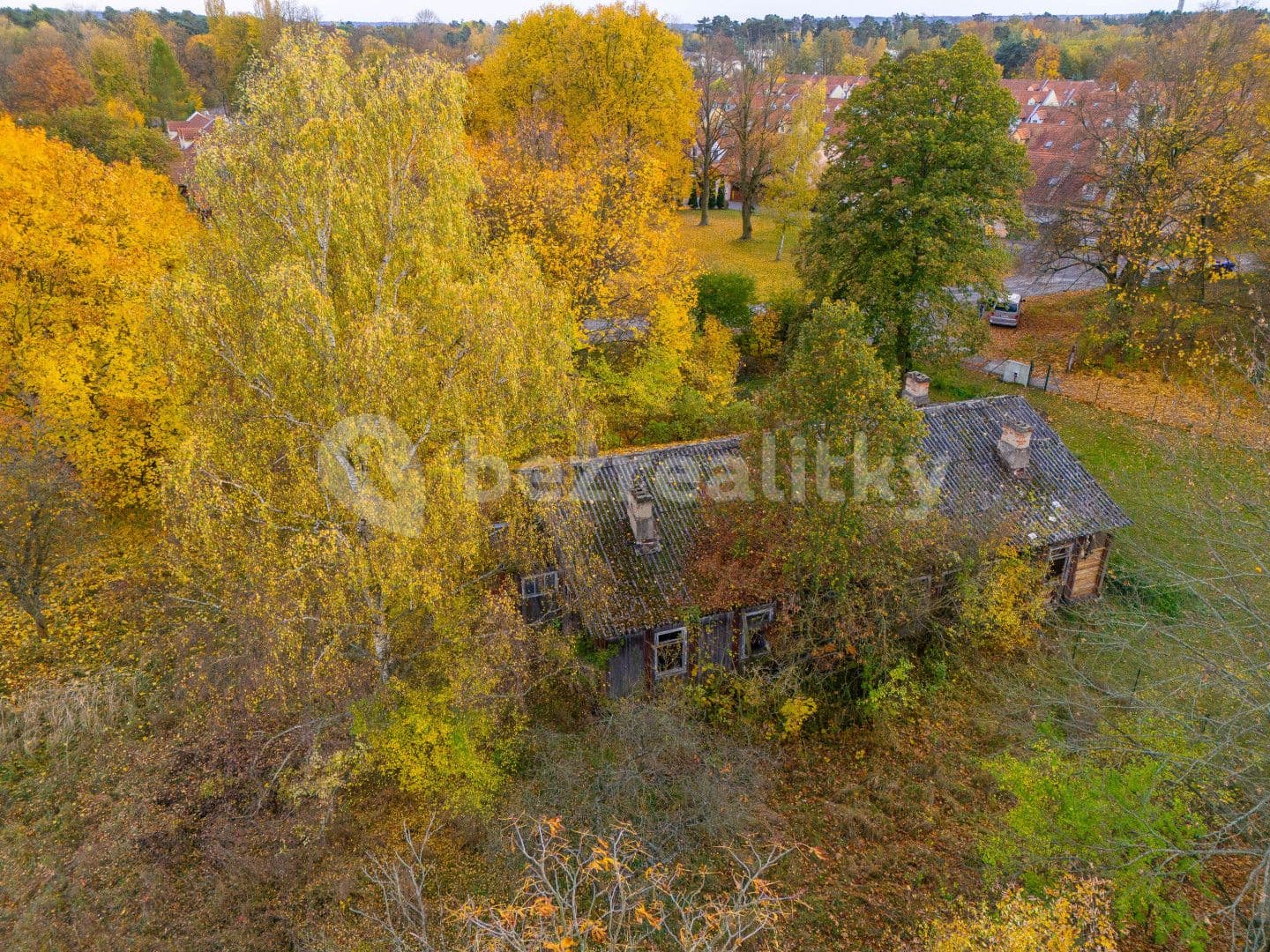 Predaj pozemku 1.028 m², Luštěnice, Středočeský kraj