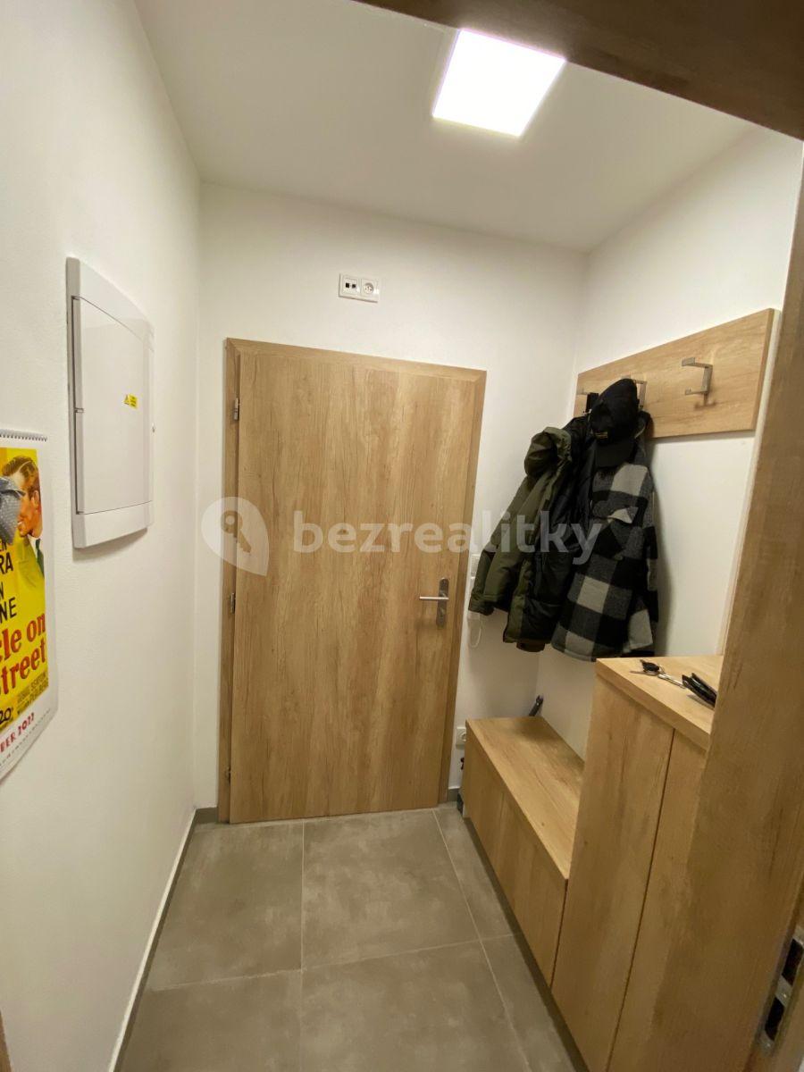 Prenájom bytu 3-izbový 56 m², Kollárova, Jihlava, Kraj Vysočina