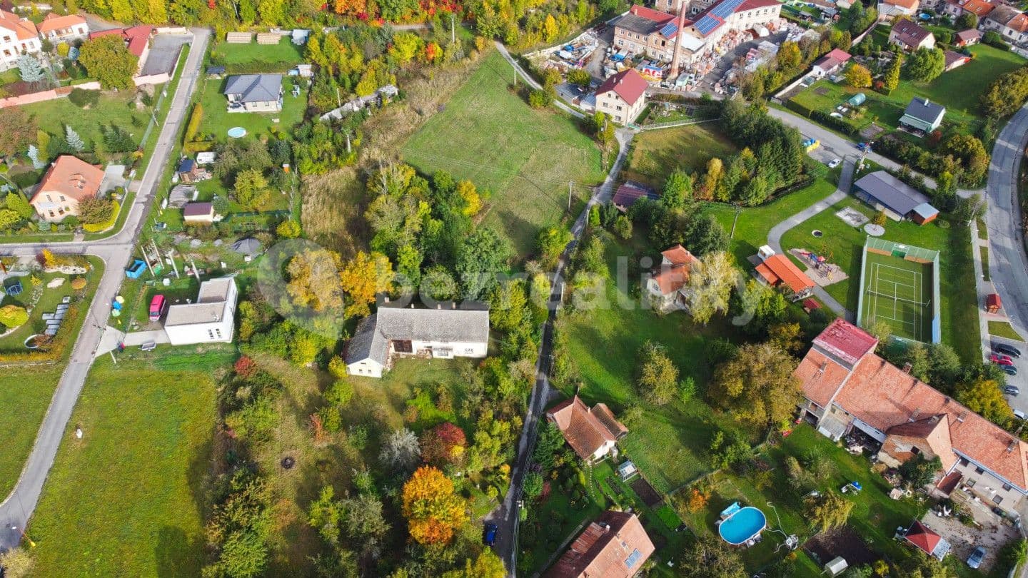 Predaj pozemku 3.489 m², Hroubovice, Pardubický kraj