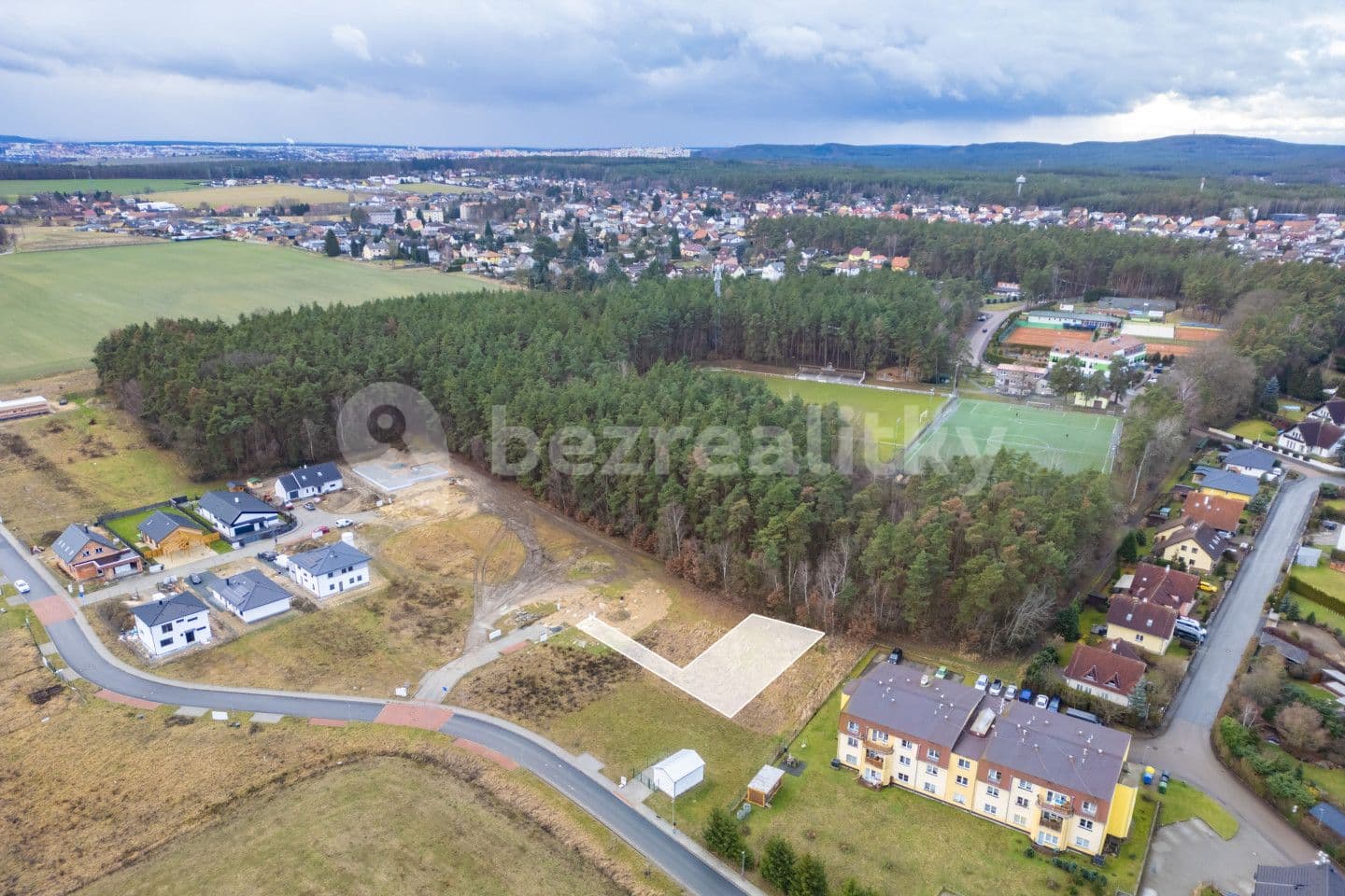 Predaj pozemku 902 m², Zruč-Senec, Plzeňský kraj