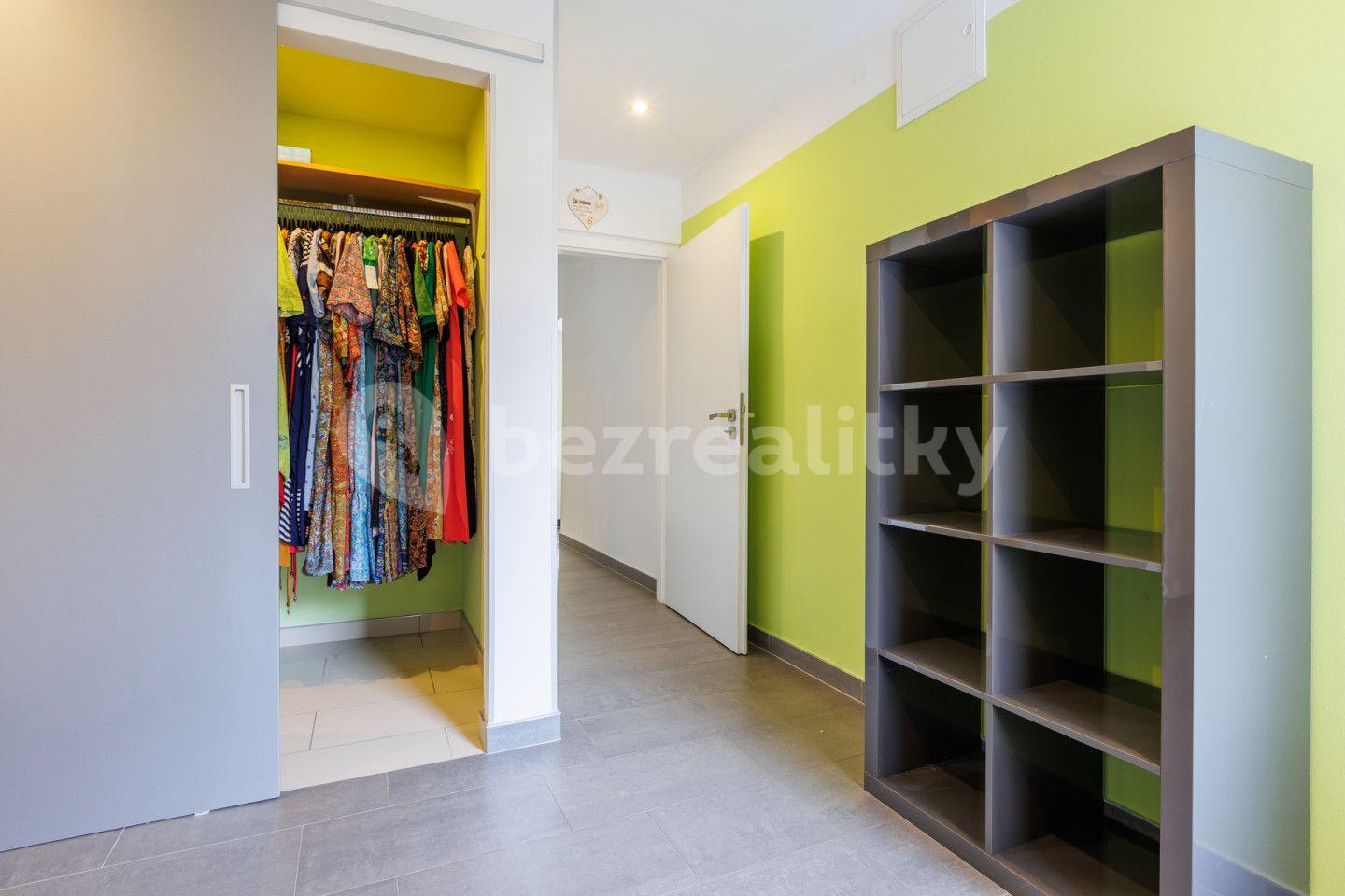 Predaj nebytového priestoru 1.519 m², Skršín, Ústecký kraj
