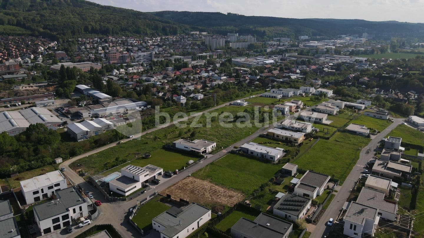 Predaj pozemku 696 m², V Polích, Zlín, Zlínský kraj