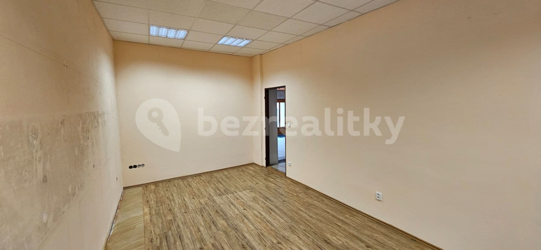 Prenájom nebytového priestoru 127 m², Jana Palacha, Pardubice, Pardubický kraj