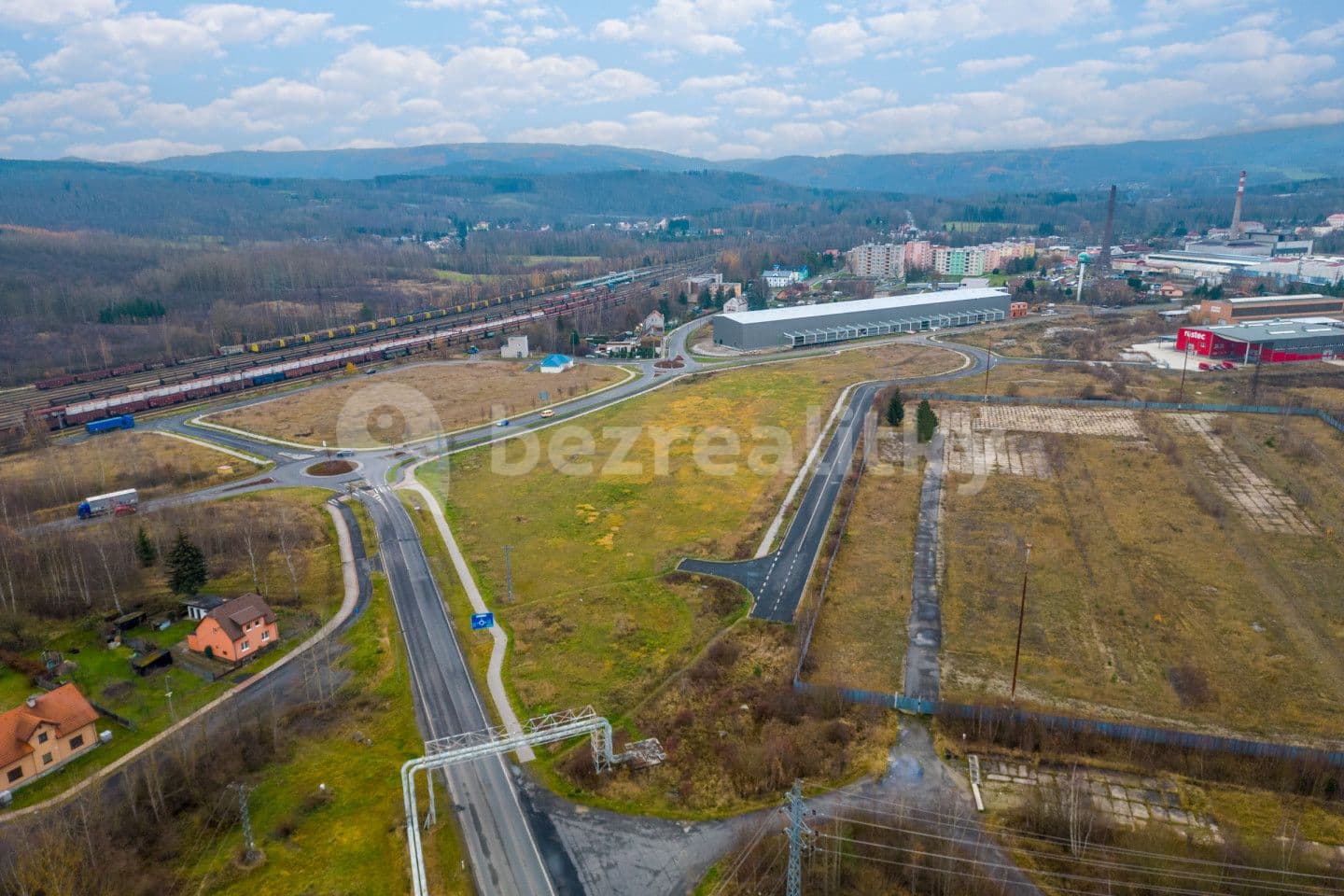 Predaj pozemku 22.785 m², Nové Sedlo, Karlovarský kraj