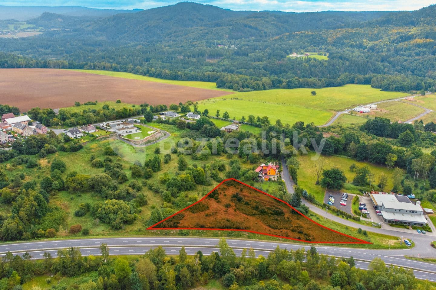 Predaj pozemku 4.612 m², Dalovice, Karlovarský kraj