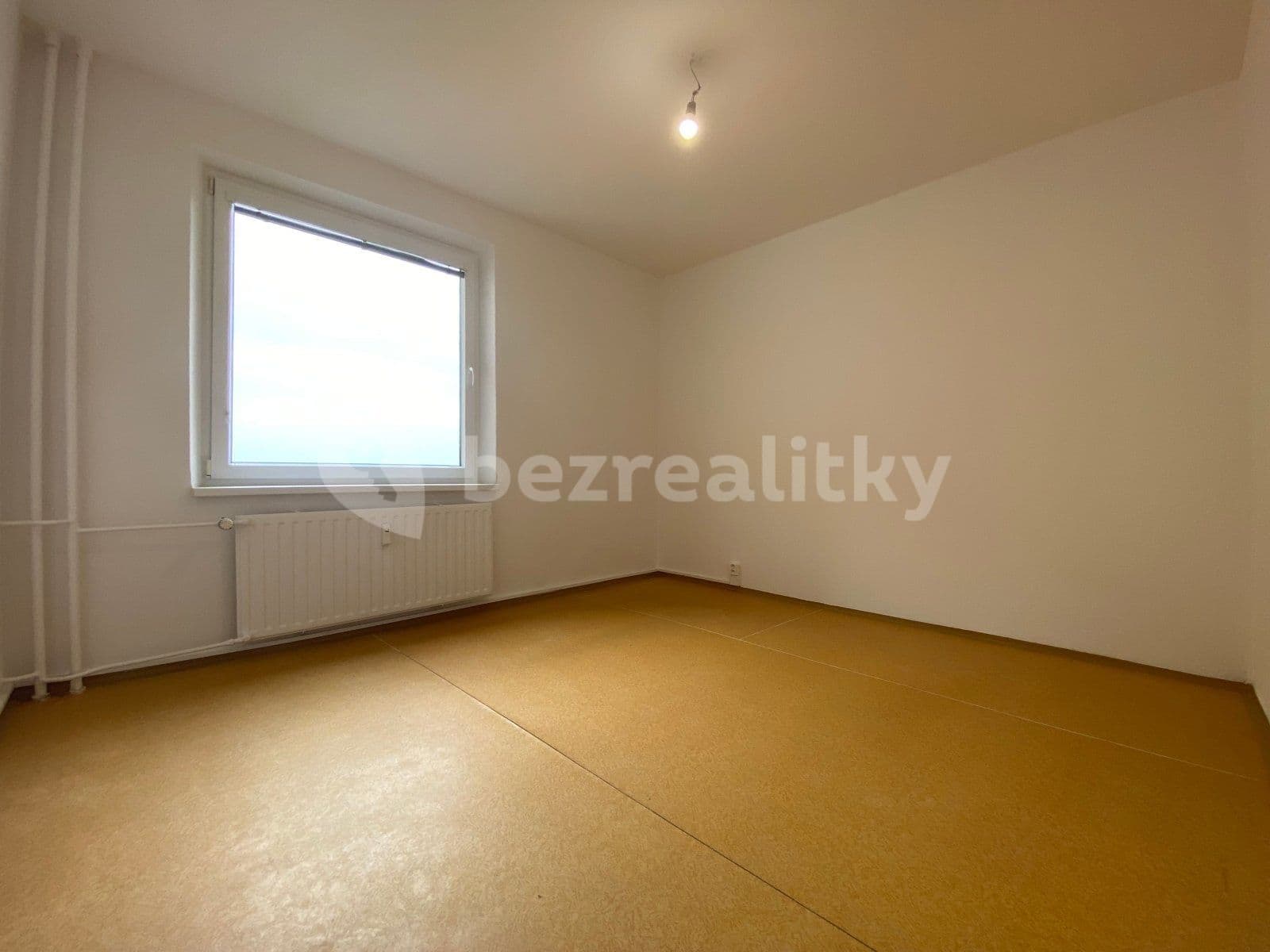 Prenájom bytu 3-izbový 67 m², Okružní, Orlová, Moravskoslezský kraj