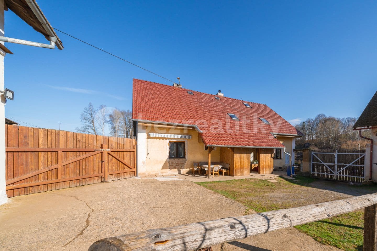 Predaj domu 250 m², pozemek 99.267 m², Dolní Žandov, Karlovarský kraj