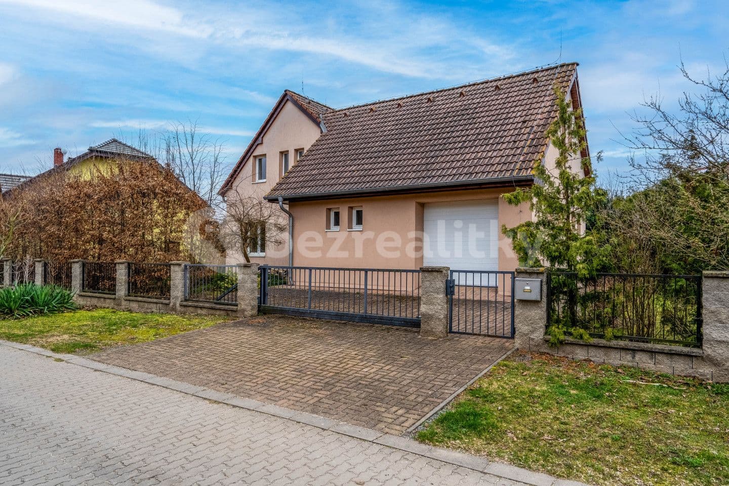 Predaj domu 215 m², pozemek 628 m², Matěje Koštíře, Čelákovice, Středočeský kraj