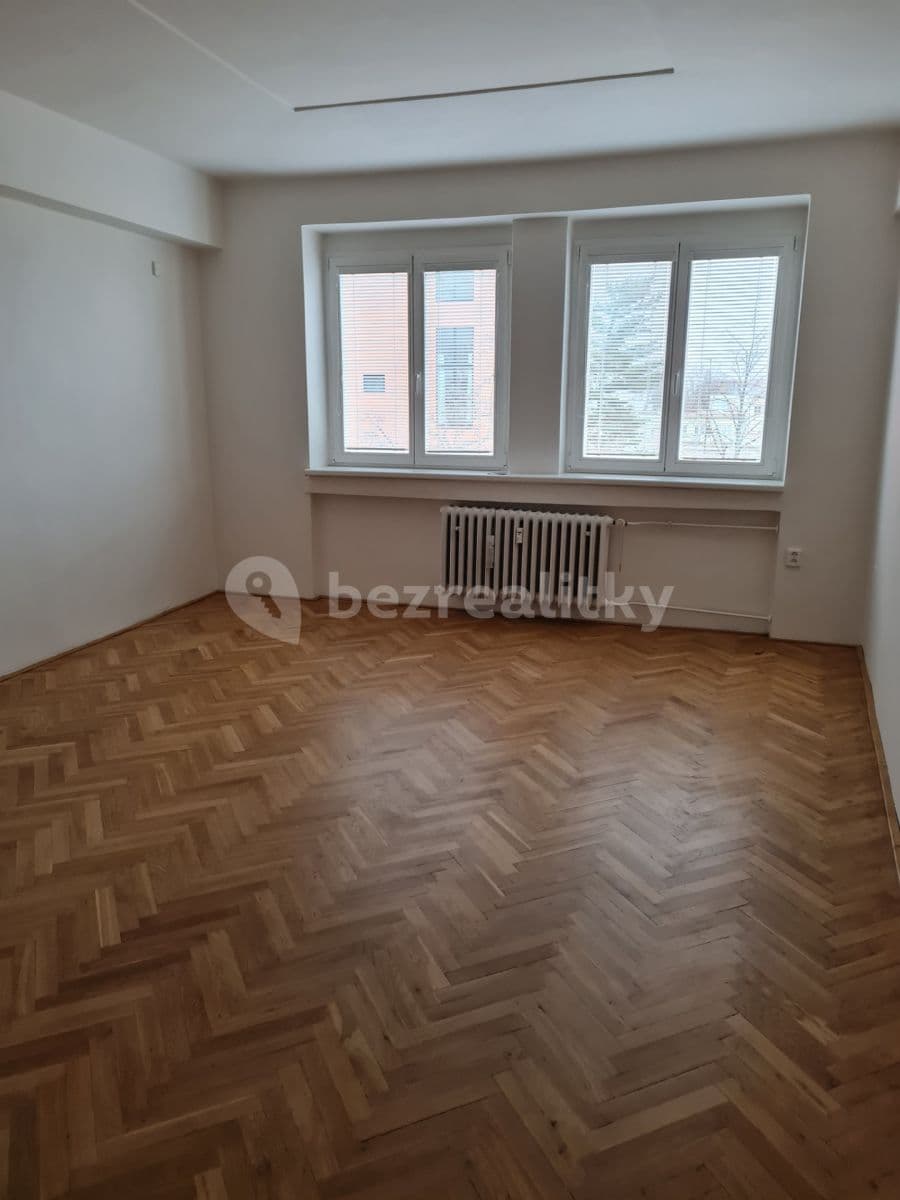 Prenájom bytu 3-izbový 80 m², Ambrožova, Praha, Praha