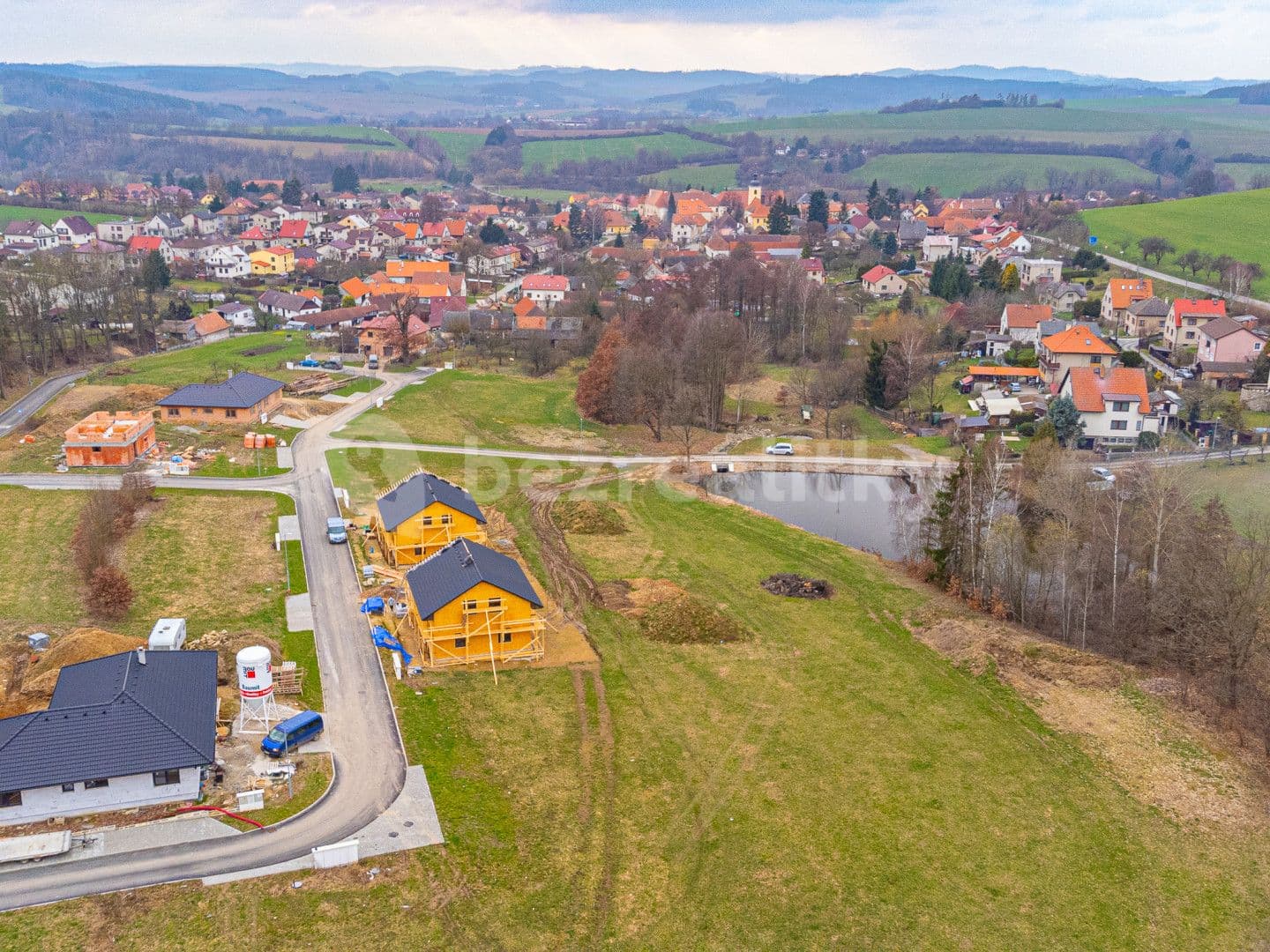 Predaj pozemku 1.069 m², Louňovice pod Blaníkem, Středočeský kraj